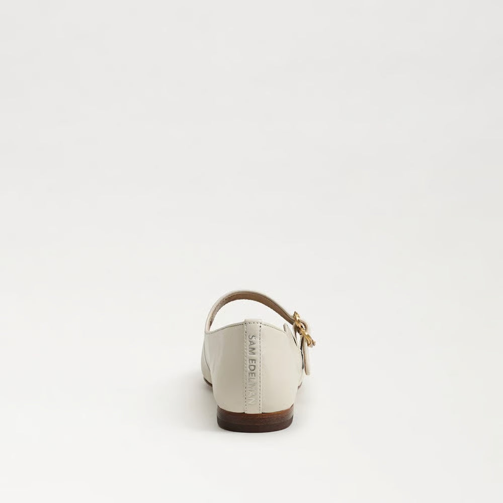 Michaela Mary Jane Flat