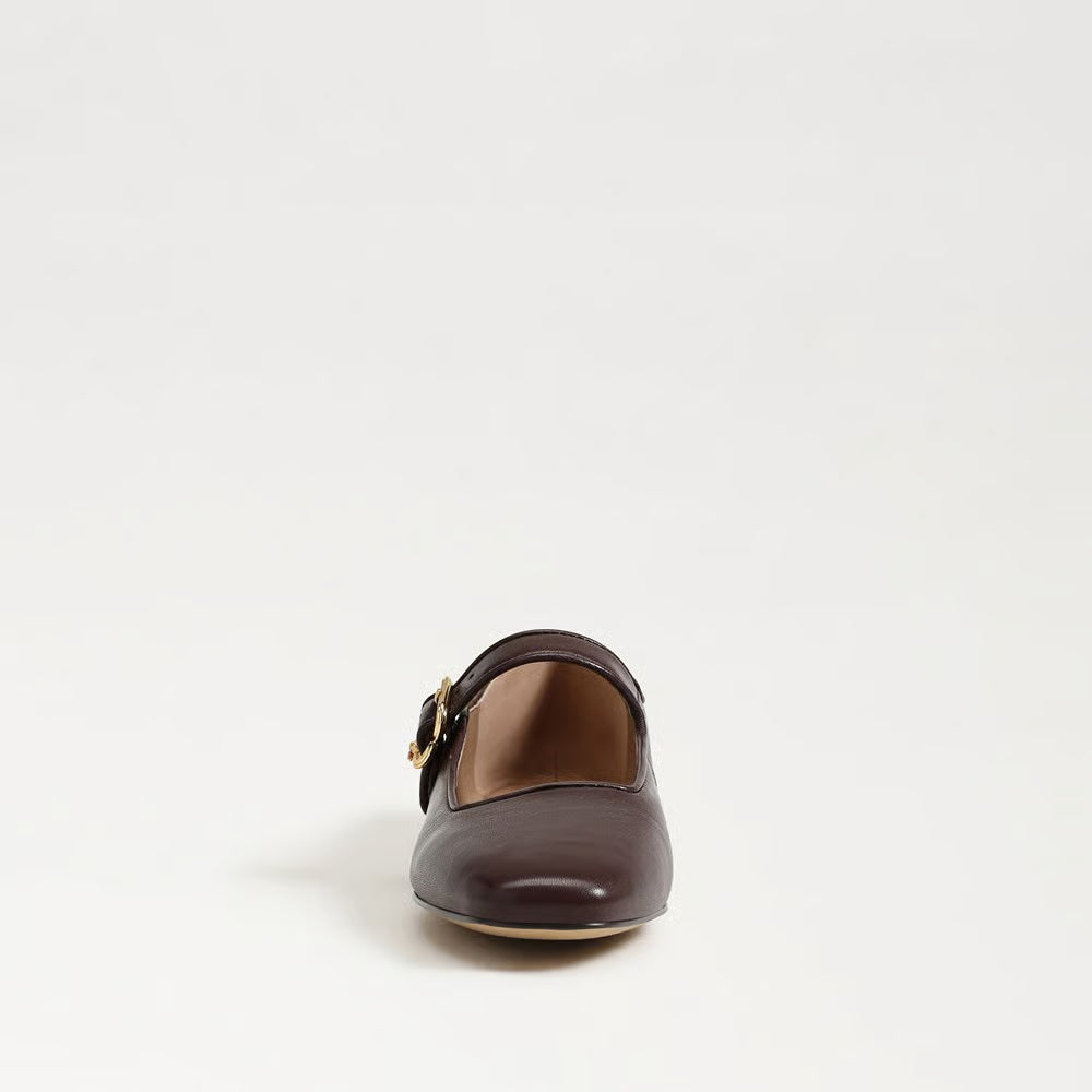 Michaela Mary Jane Flat